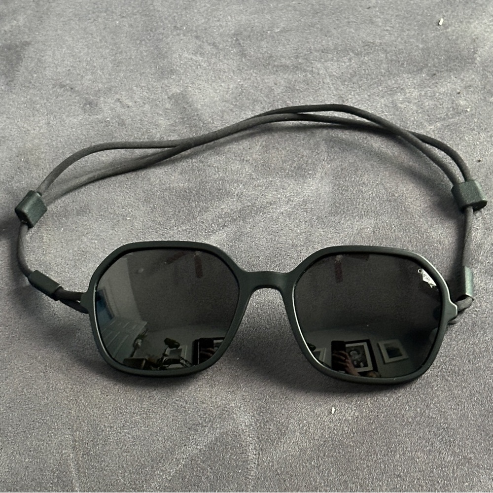 Ombraz Armless Sunglasses
